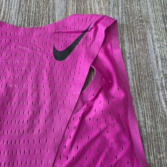 Nike Aeroswift Dri-Fit ADV Running Singlet Tank Top Hot Fuchsia M New FN4231-518 - Picture 5 of 9